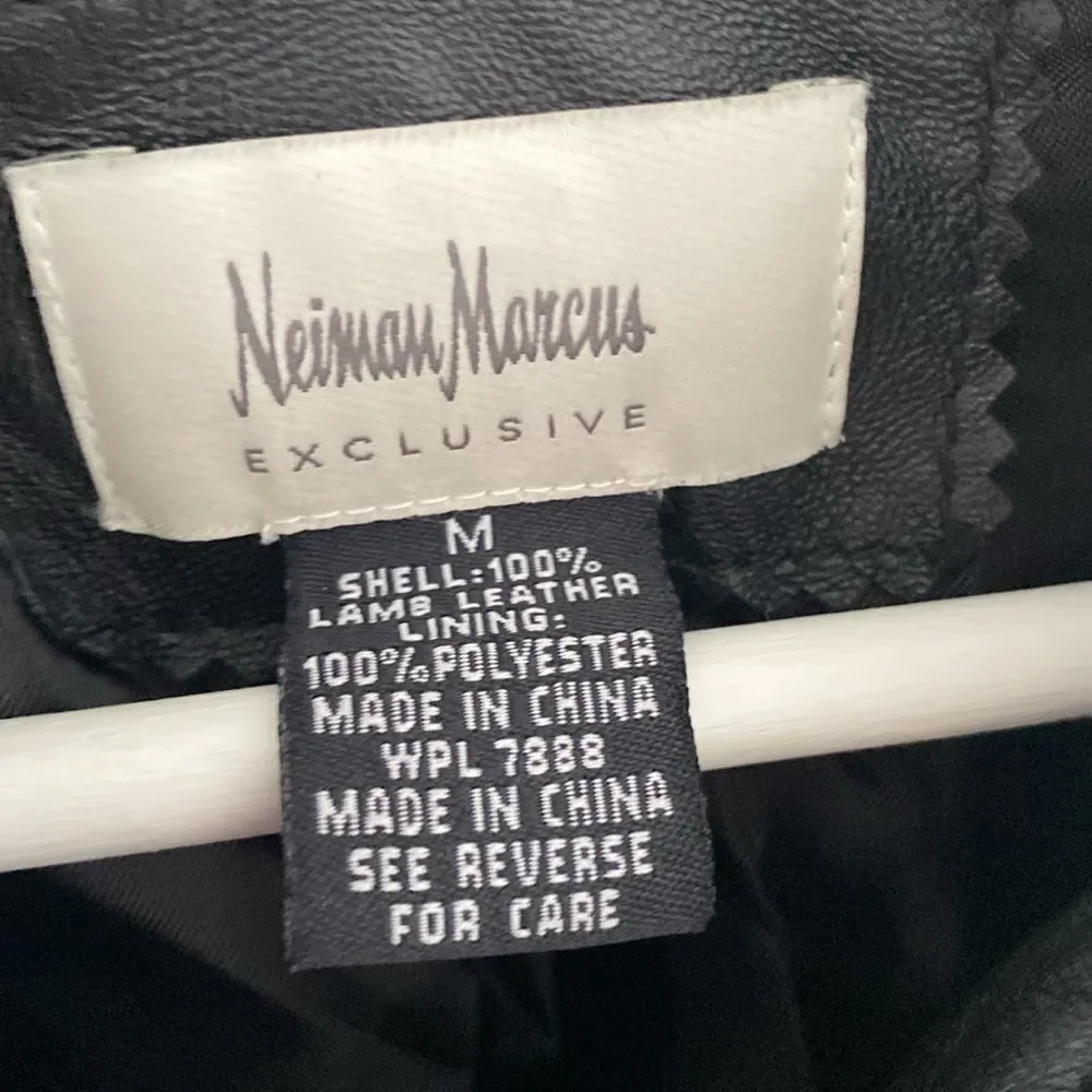 Neiman Marcus 100% Leather Quilted Button Front Collared Over Coat Medium - Picture 5 of 8